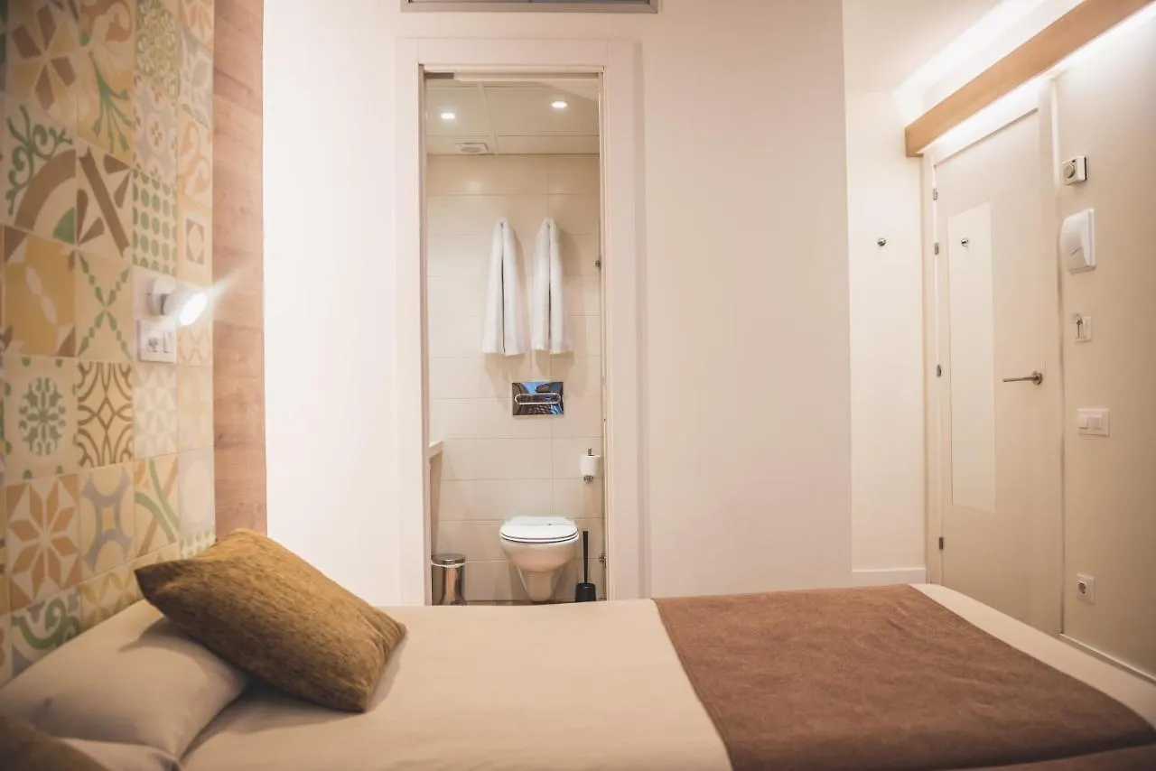Hostal Marenostrum Barselona İspanya