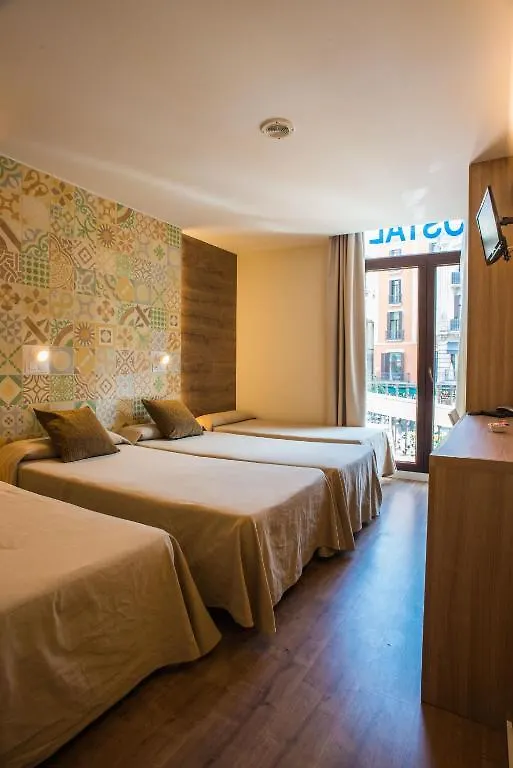 Konukevi Hostal Marenostrum Barselona
