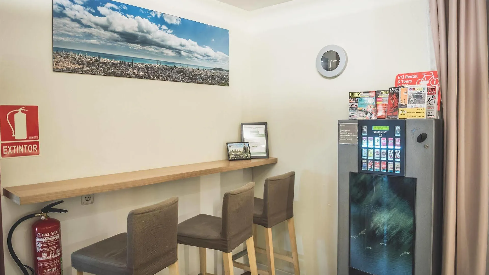 ** Konukevi Hostal Marenostrum Barselona İspanya
