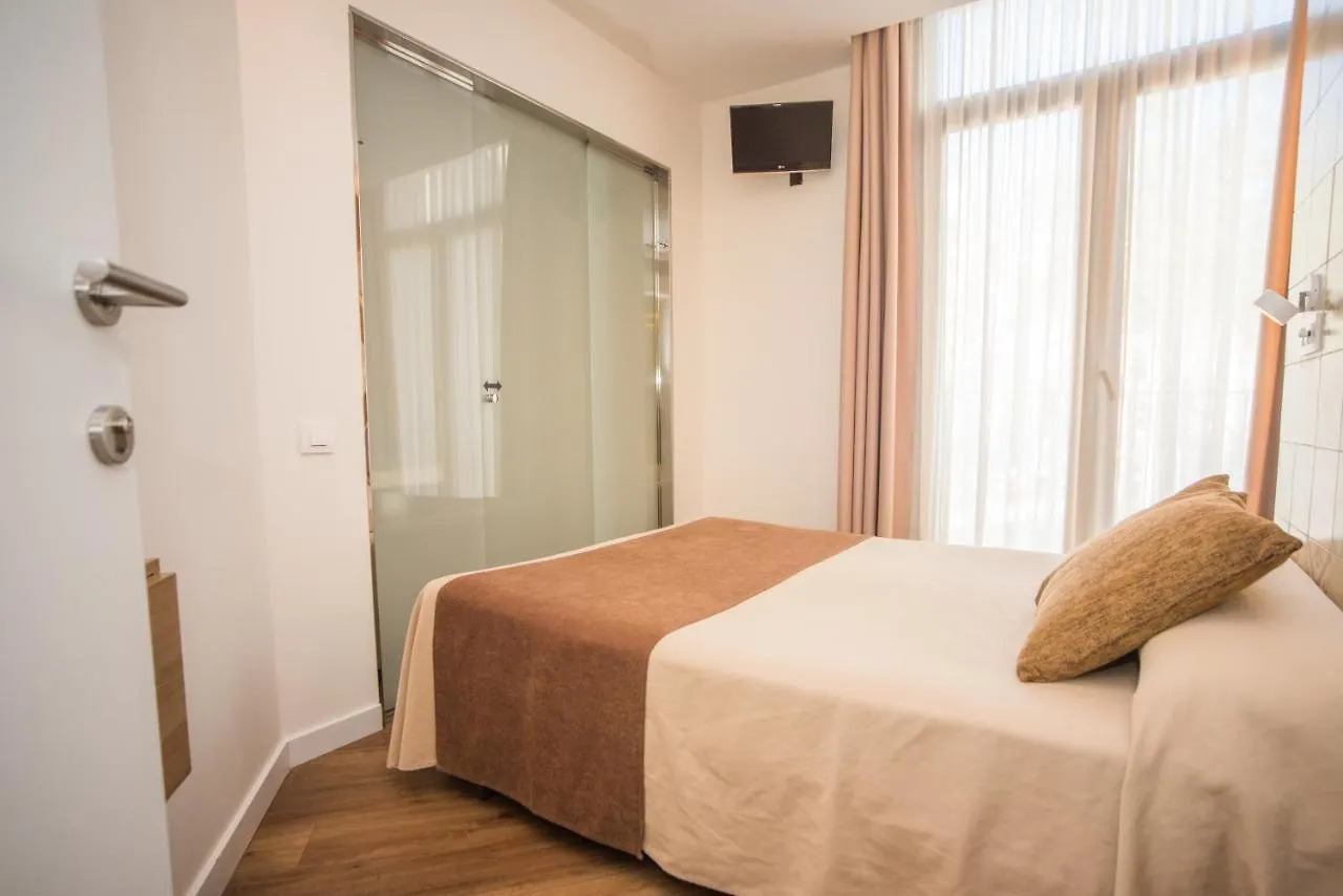 Hostal Marenostrum Barselona 2*,  İspanya